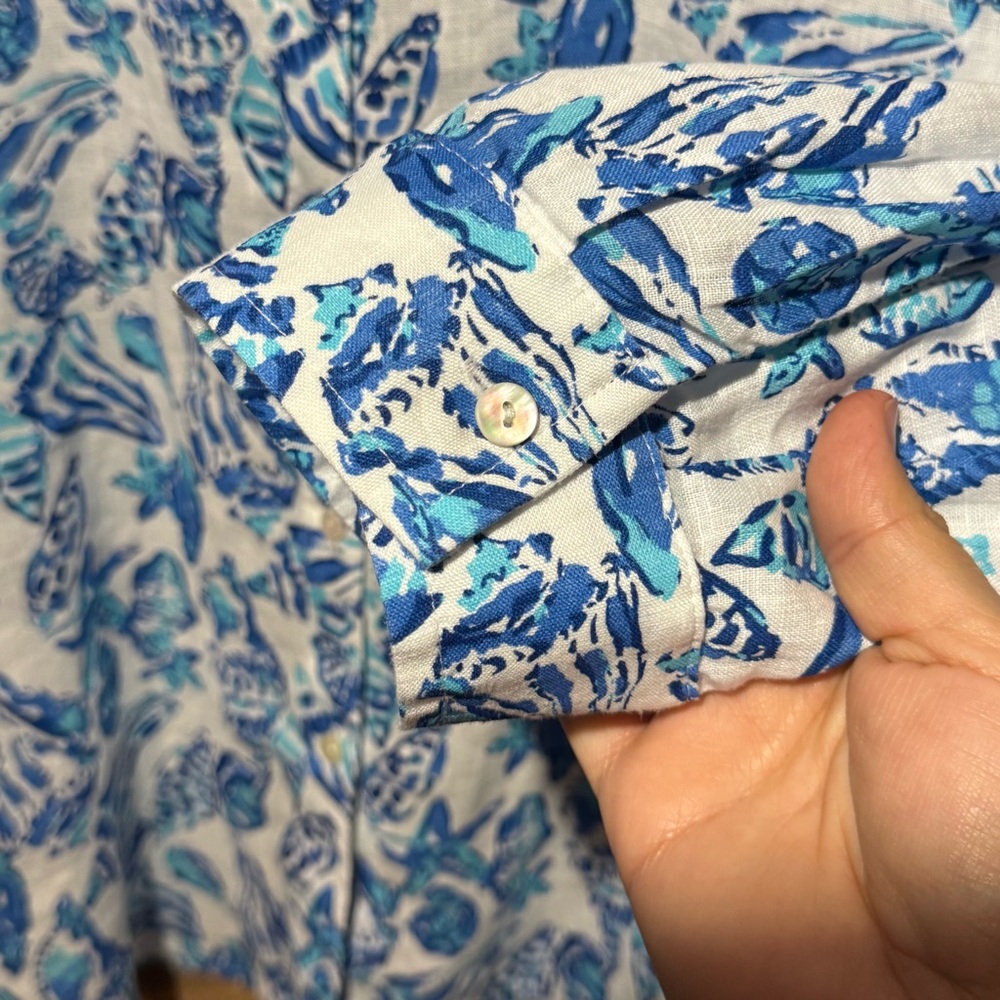 Lilly Pulitzer Women's Sea View Linen Button Down Top Shell Collector sz. Large - Picture 5 of 11